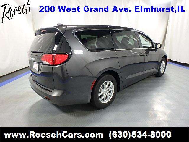 2017 Chrysler Pacifica Touring 4dr Mini-Van